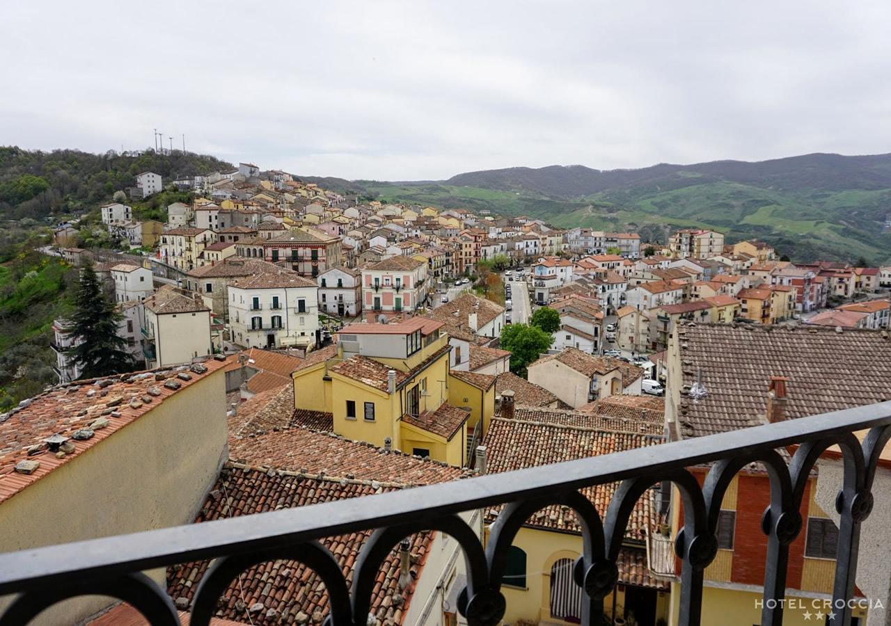 Hotel Croccia Accettura Dış mekan fotoğraf