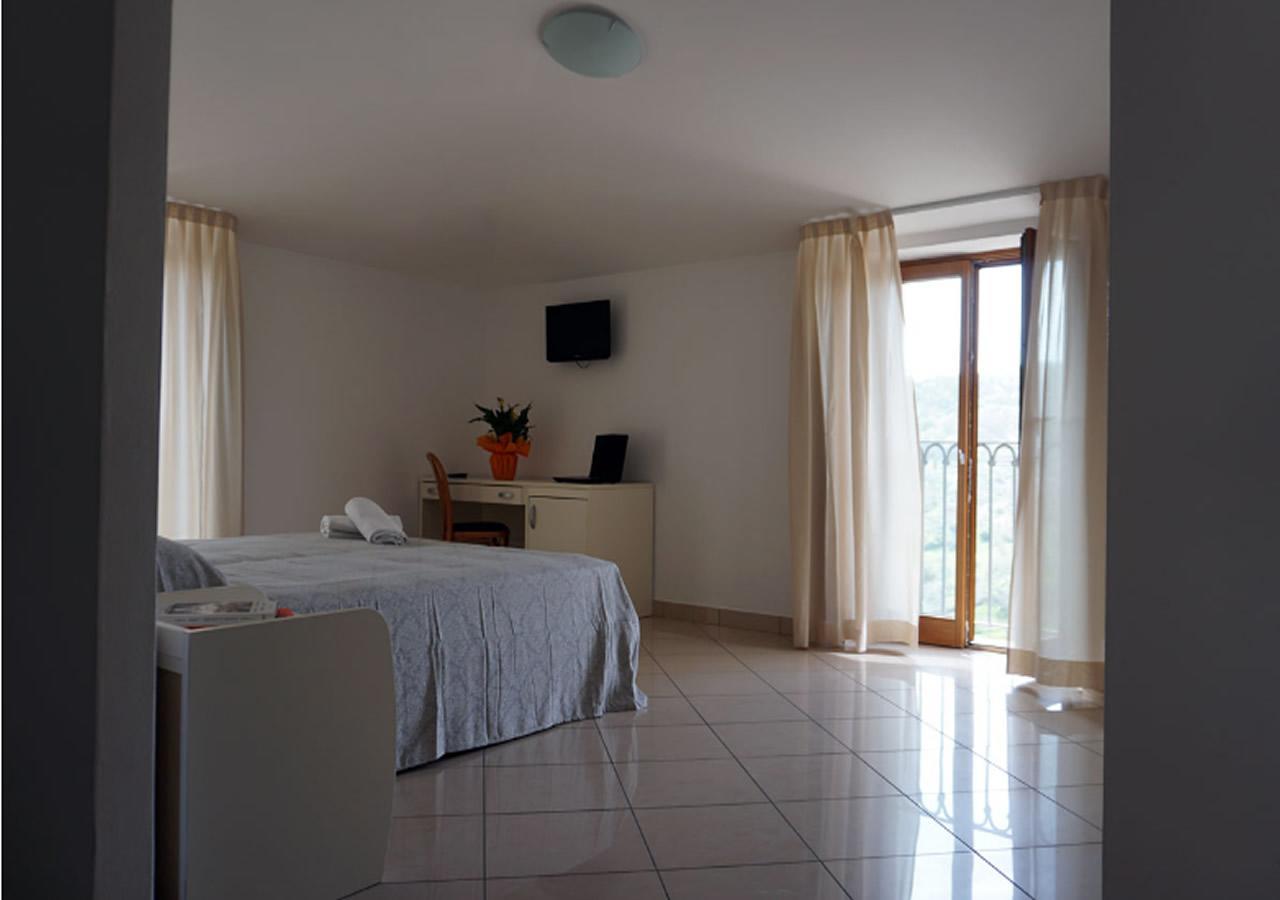 Hotel Croccia Accettura Dış mekan fotoğraf