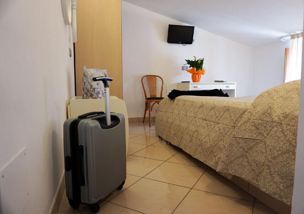 Hotel Croccia Accettura Dış mekan fotoğraf